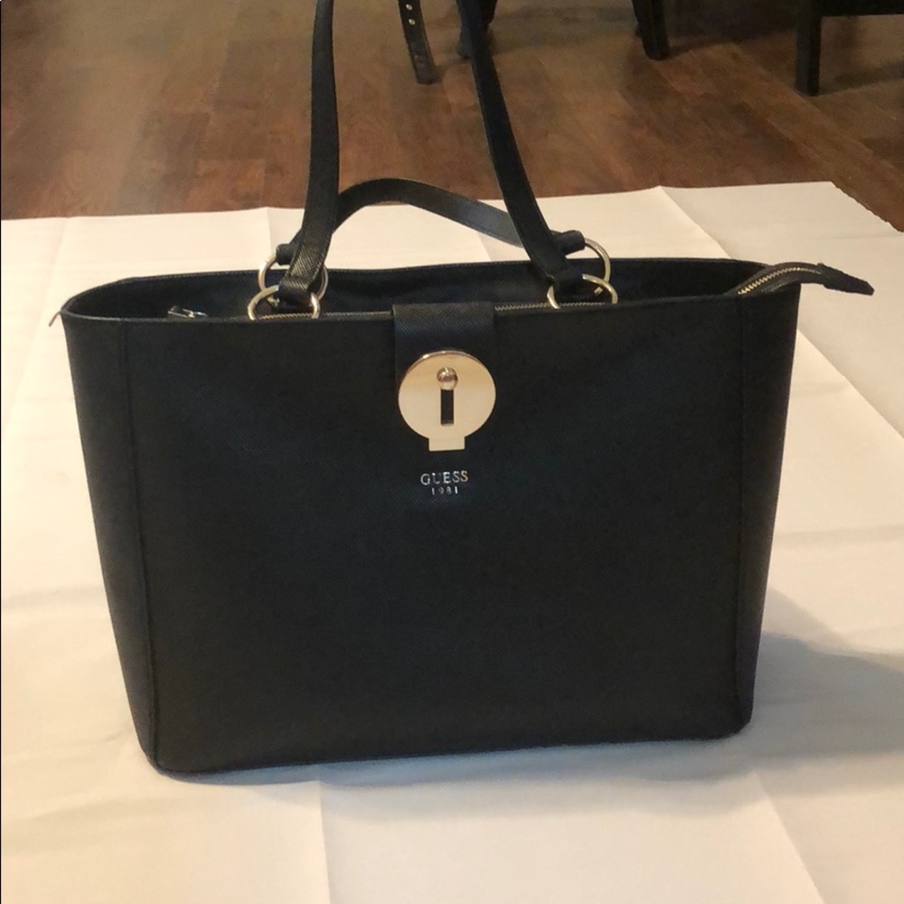 Guess shoulder bag